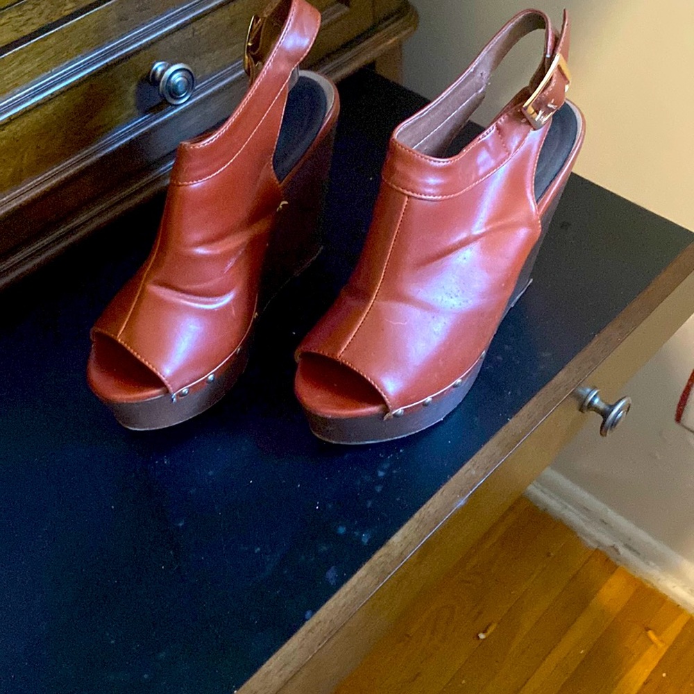 Dark Tan wedges